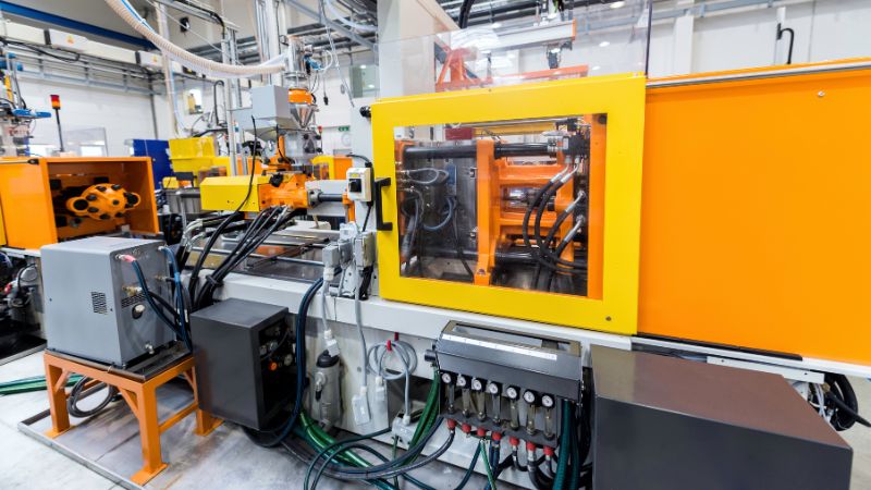 Processing by way of injection molding